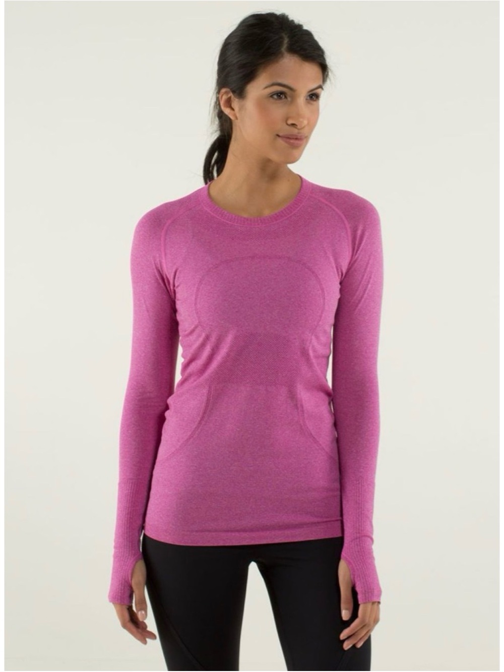 Lululemon Swiftly Tech Long Sleeve Crew
Heathered Raspberry 6